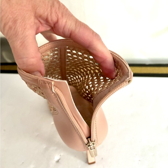 New Vince Camuto Emalani woven sandal heeled - Picture 10 of 13